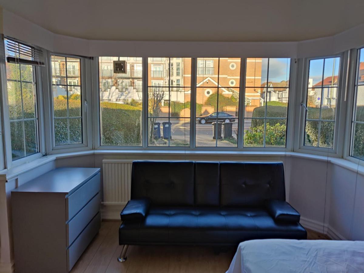 Ferienwohnung Studio On Golders Green Road London Exterior foto